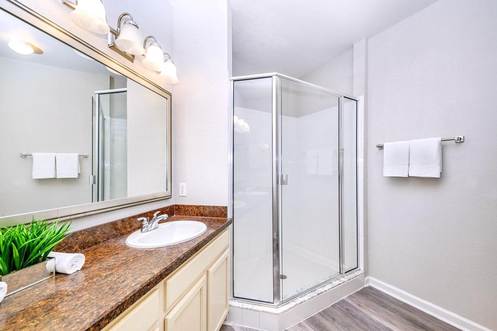 Cozy 2Br Condo - Private Balcony - Near Disney Орландо Экстерьер фото